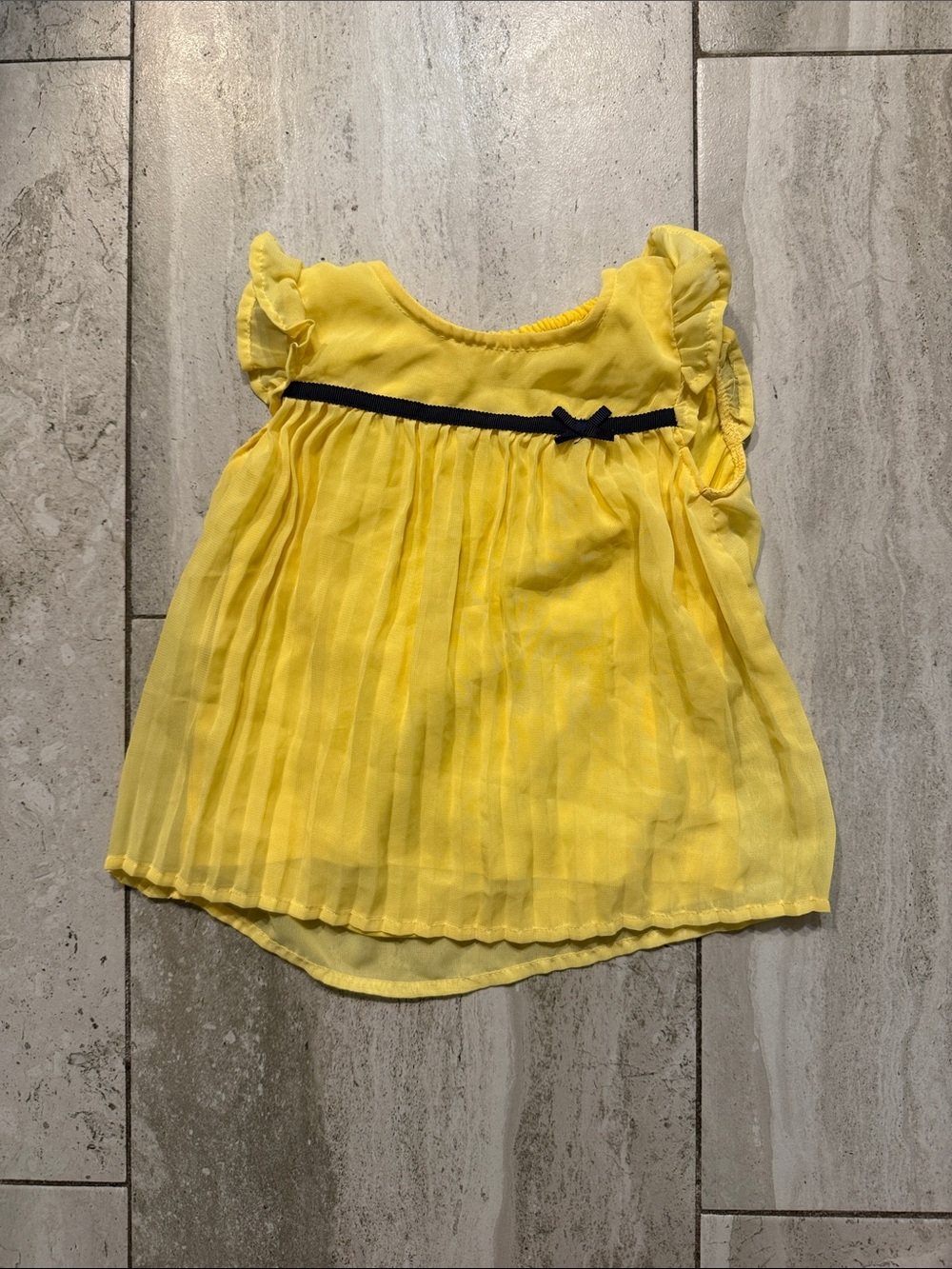 healthtex Yellow Pleated Flutter-Sleeve Top with Navy Bow
